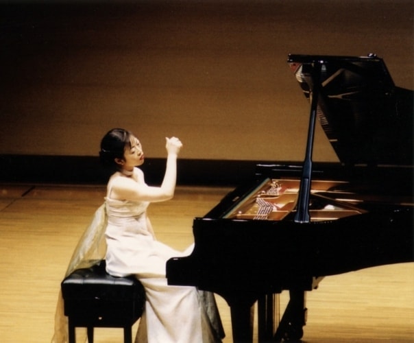 玉井 美子 ピアニスト Tamai Yoshiko Pianist 桐朋学園 Toho Gakuen School of Music ボストン音楽院 Boston Conservatory ニューイングランド音楽院 New England Conservatory of Music ダイアン・アンデルセン Diane Andersen ジュンジャ・キム Jung-Ja Kim ジェイコブ・マキシム Jacob Maxim 岩崎 淑 ヴィクター・ローゼンバウム Victor Rosenbaum 一音会